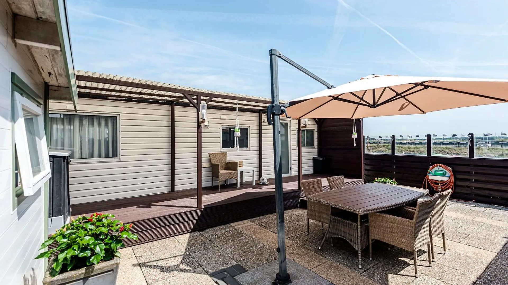 Family Chalet With Terrace And Parking زاندفورت