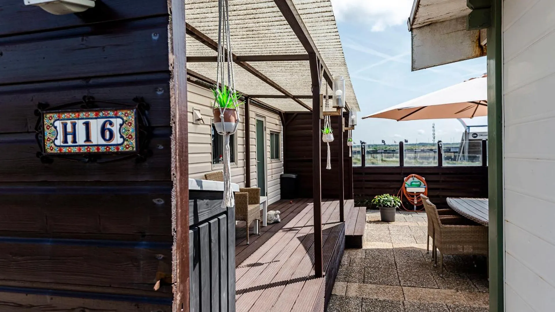 Family Chalet With Terrace And Parking زاندفورت