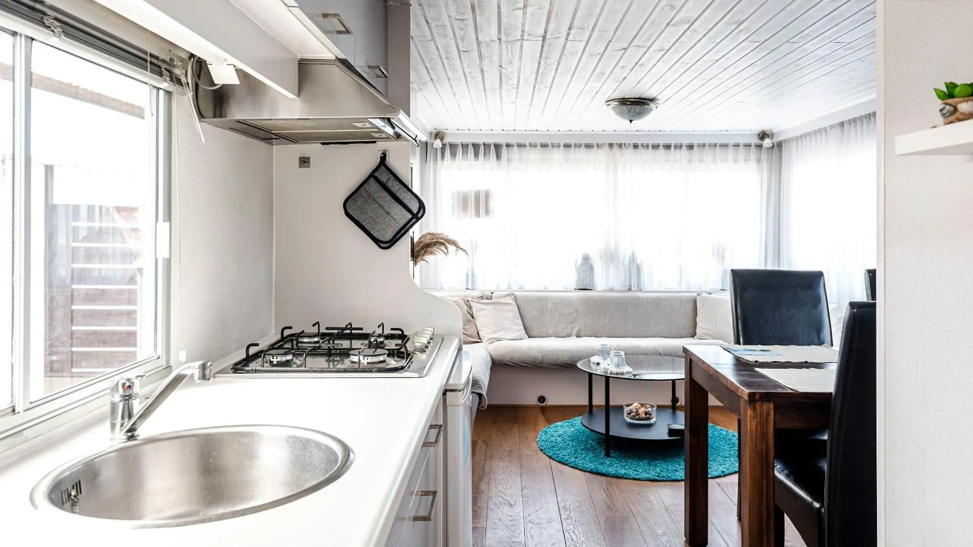 Family Chalet With Terrace And Parking زاندفورت